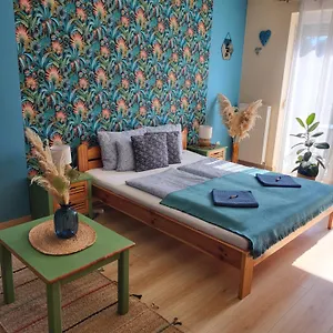 Apartament &, Eger