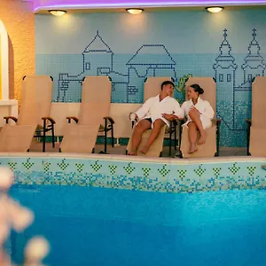 Korona Wellness, Rendezveny Es Borszalloda Hotel